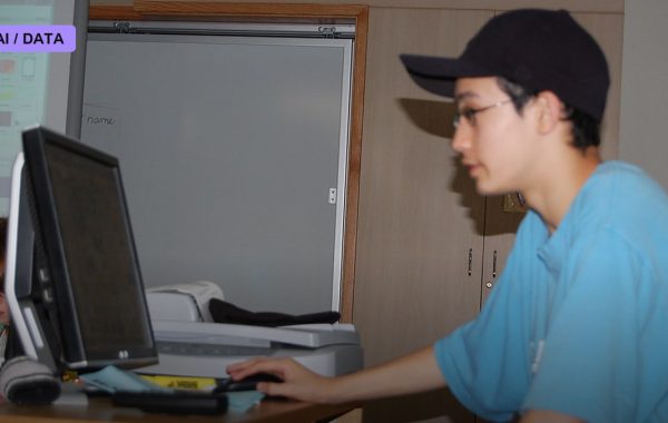 AI Goes to School: 92% of College Students Now Lean on It to Learn